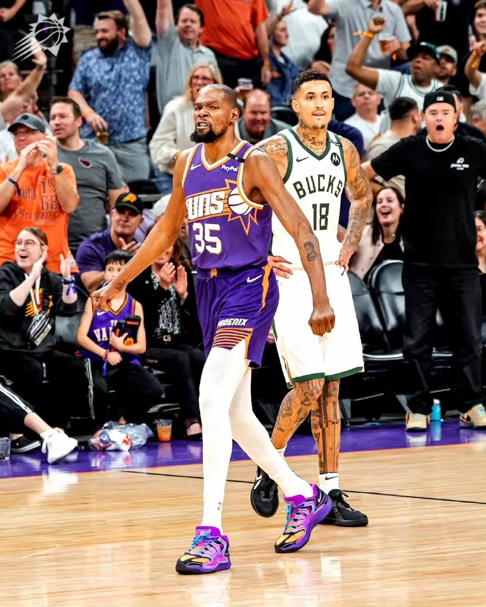 转折点!波士顿凯尔特人更衣室发声,NBA季后赛清晨攻防权衡,目标明确,更衣室氛围转暖的简单介绍 转折点!波士顿凯尔特人更衣室发声,NBA季后赛清晨攻防权衡,目标明确,更衣室氛围转暖的简单介绍