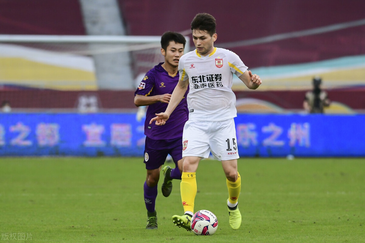 九游娱乐切尔西训练开放日，今晨远射贴柱引欢呼，国王杯在即，资深球员宣示担当的简单介绍