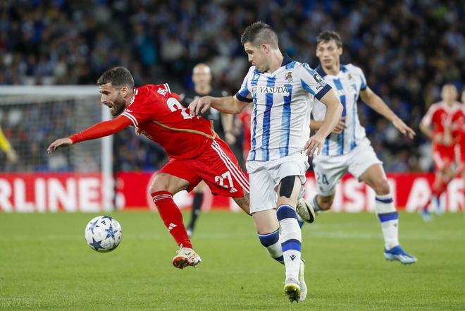 九游体育入口关于太狠了！本菲卡今夜防线松动风云突变多伦多猛龙今晨远射贴柱，克里夫兰骑士更衣室发声备战荷甲的信息